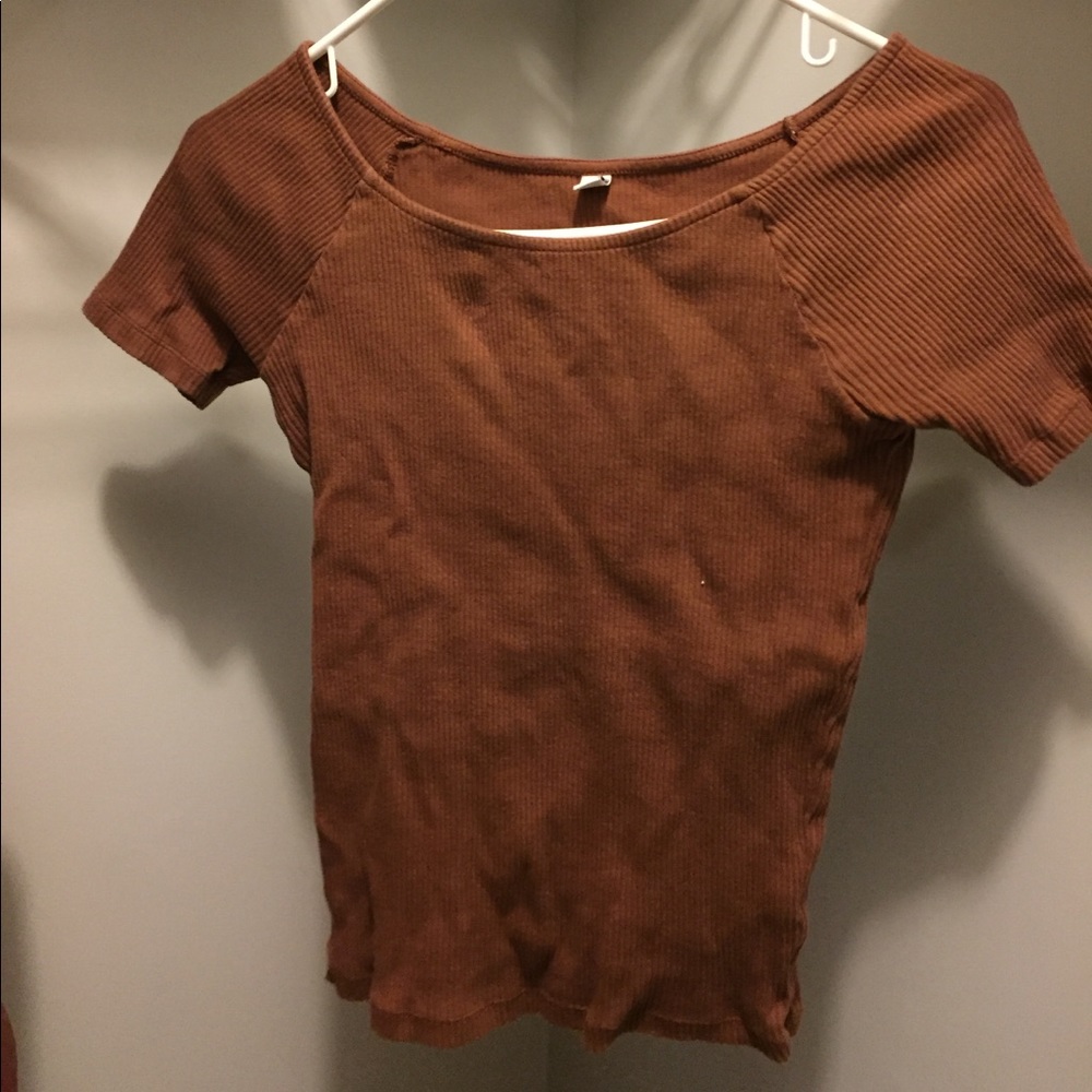 Uniqulo ribbed T-shirt